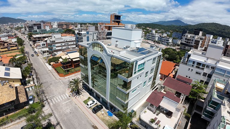 147 - Dúplex de Luxo com Jacuzzi aquecida