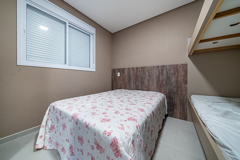 184 - Excelente apartamento 3 suítes em Mariscal