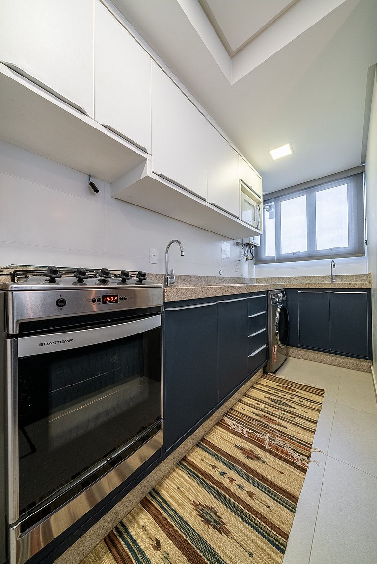 184 - Excelente apartamento 3 suítes em Mariscal