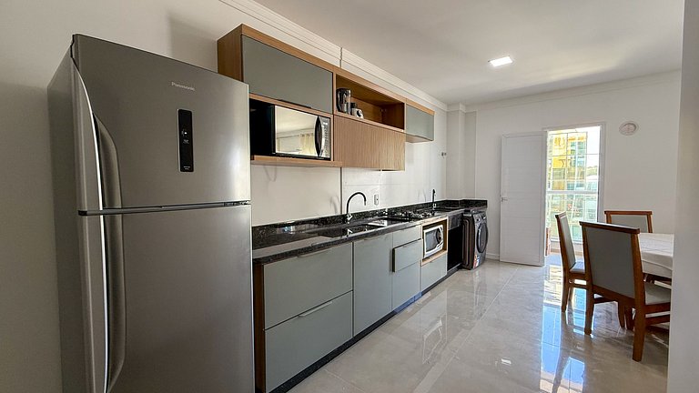 407- Apartamento 2 suítes próximo a praia