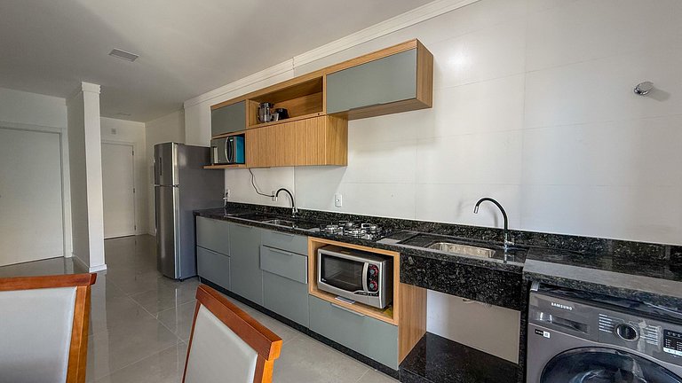 407- Apartamento 2 suítes próximo a praia