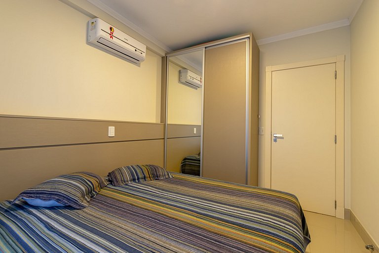 Apartamento em 4 ilhas - apto com 03 Quartos, a 100m da prai