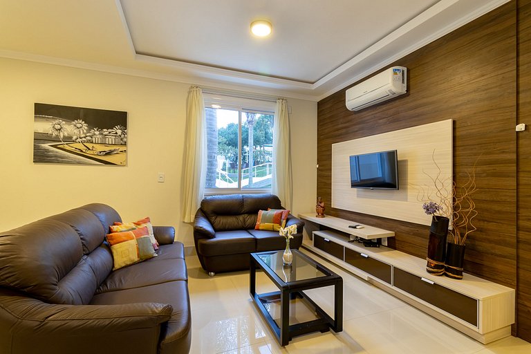 Apartamento em 4 ilhas - apto com 03 Quartos, a 100m da prai