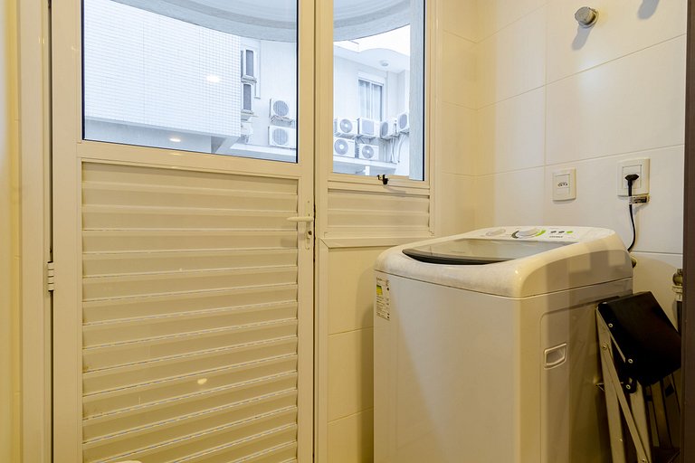 188 - Apartamento em 4 ilhas Acrópole com 03 dormitórios