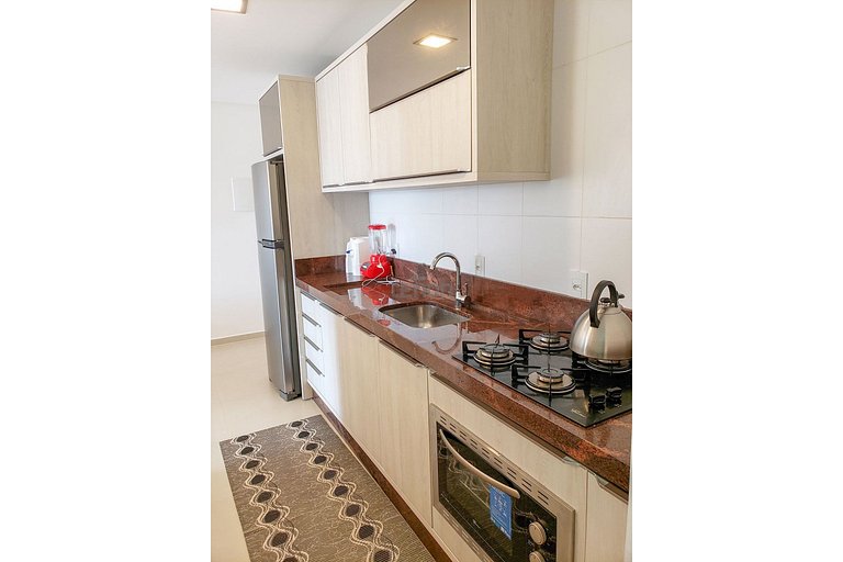 041 - Amplo Apartamento na Praia de Bombas