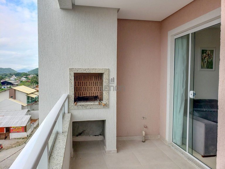 041 - Amplo Apartamento na Praia de Bombas