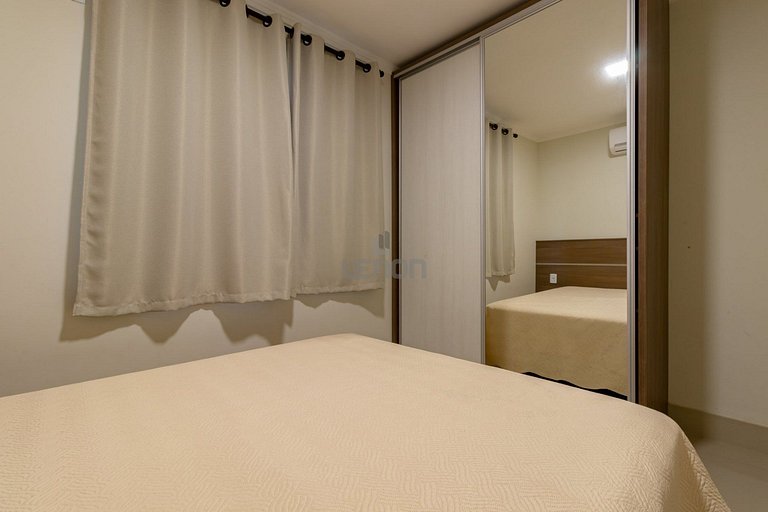 173 - Apartamento em 4 Ilhas com Piscina