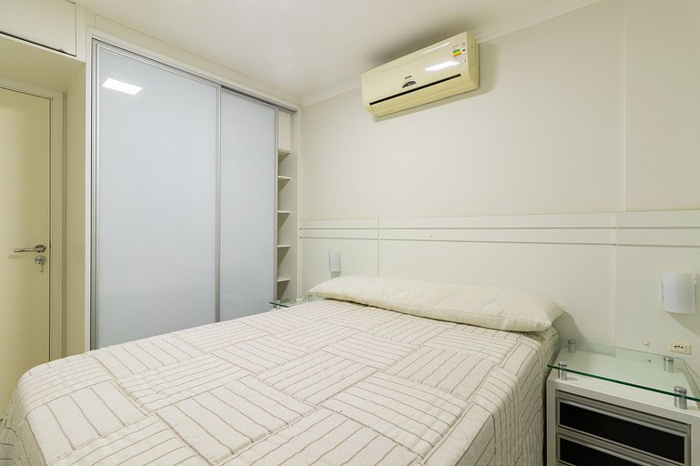 136 - Apartamento praia de Bombas com vista mar