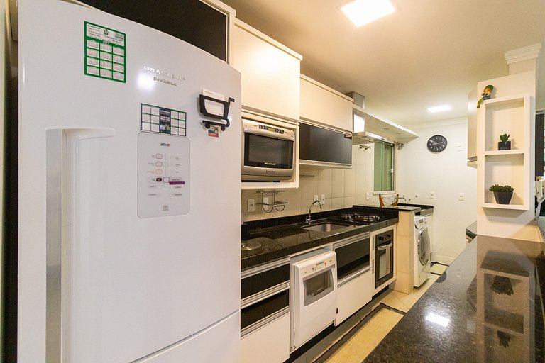 136 - Apartamento praia de Bombas com vista mar