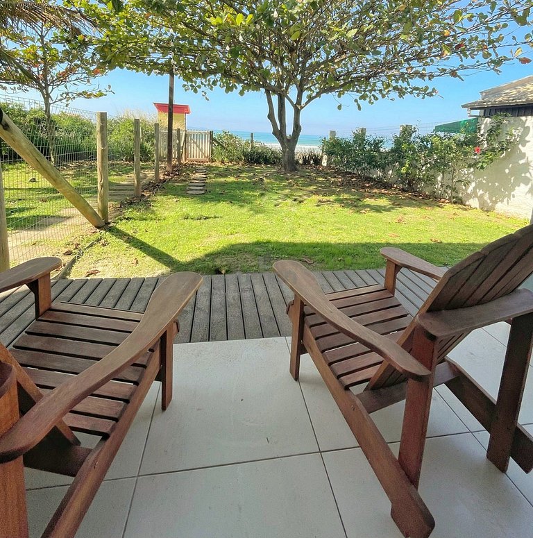 149 - Casa pé na areia Mariscal com 04 dormitórios