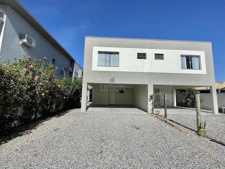 148 - Casa pé na areia Mariscal com 04 dormitórios