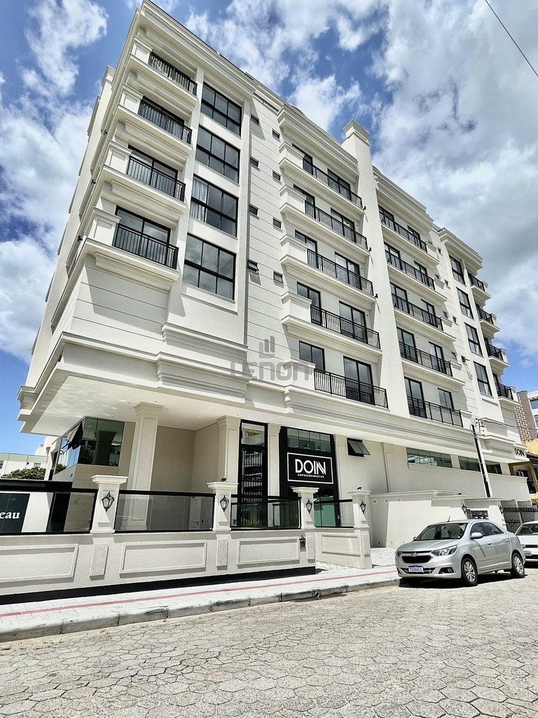 015 - Apartamento alto padrão próximo ao centro e à Praia de