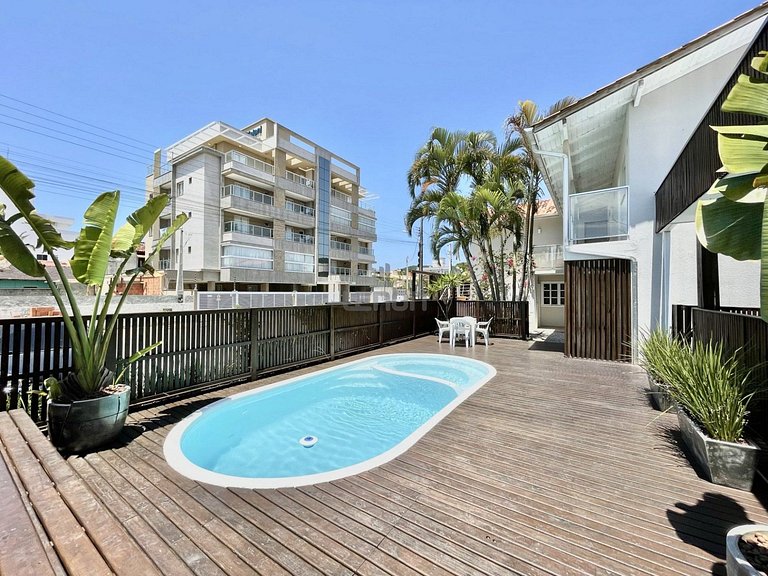 024 - Residencial com Piscina e Jacuzzi em Bombas