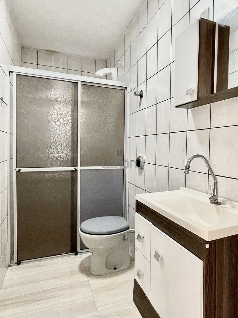 026 - Residencial com Piscina e Jacuzzi em Bombas