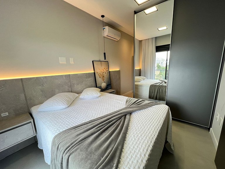 155 - Apartamento alto padrão na Praia de Canto Grande