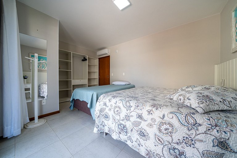 192 - Casa luxo com 5 suítes e piscina aquecida