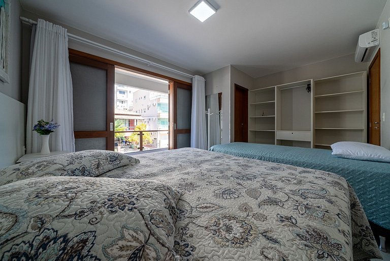 192 - Casa luxo com 5 suítes e piscina aquecida