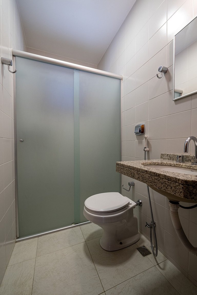 192 - Casa luxo com 5 suítes e piscina aquecida