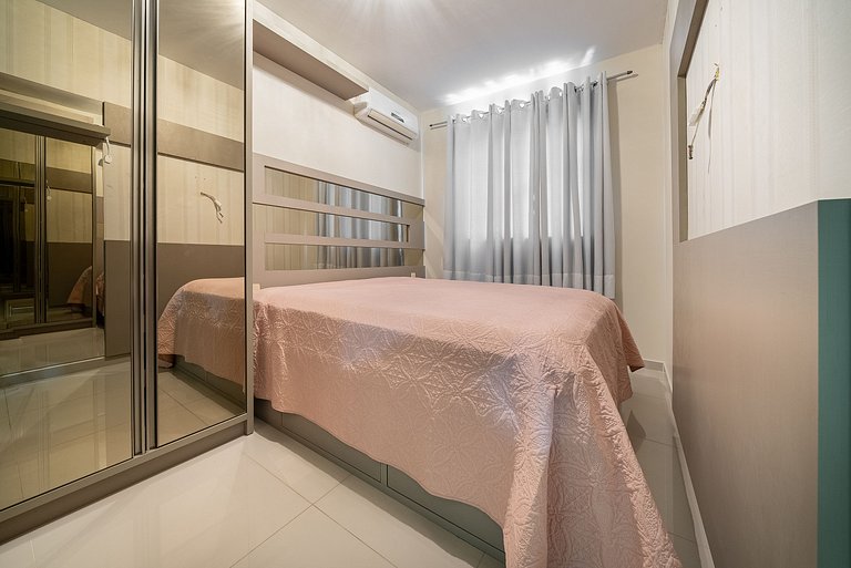 059 - Apartamento 2 Dormitórios na praia de Bombas