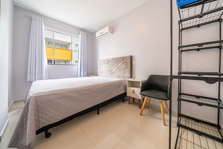 059 - Apartamento 2 Dormitórios na praia de Bombas