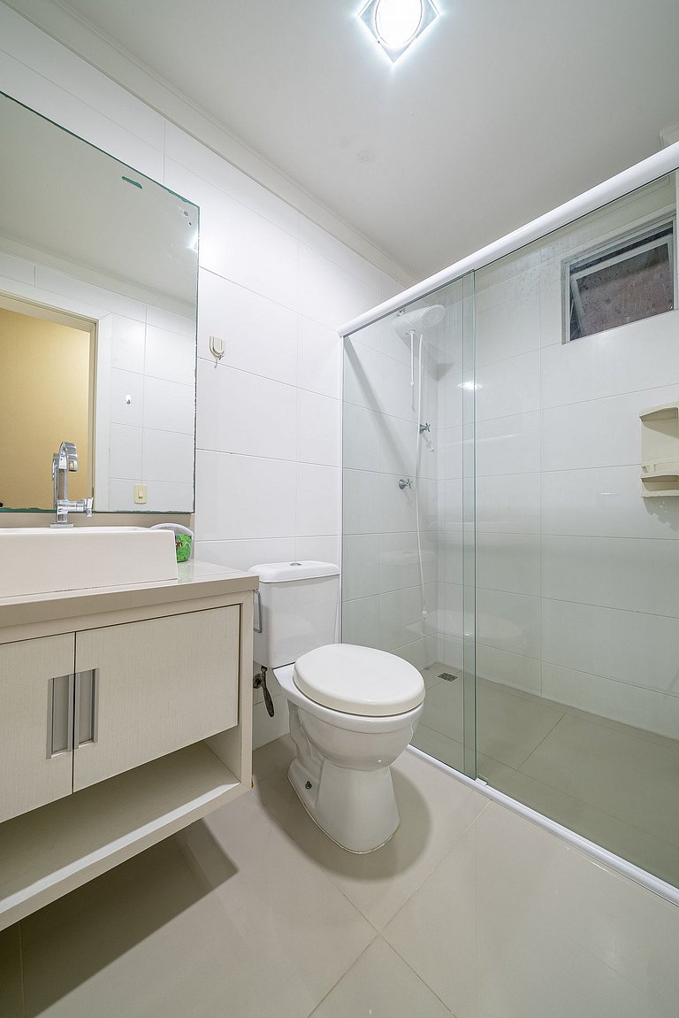 059 - Apartamento 2 Dormitórios na praia de Bombas