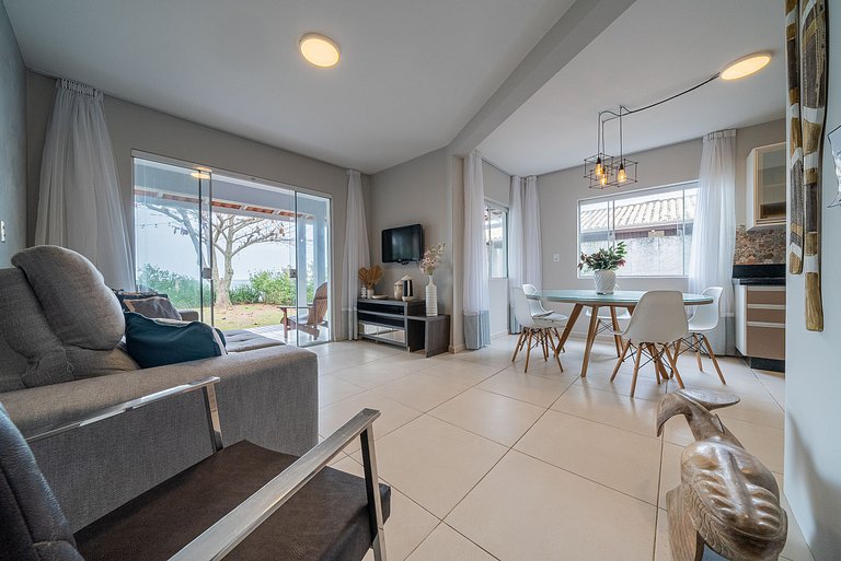 149 - Casa pé na areia Mariscal com 04 dormitórios