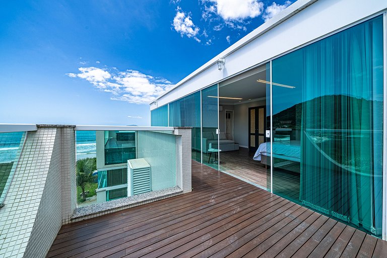 110 - Cobertura duplex com vista panorâmica para a Praia de