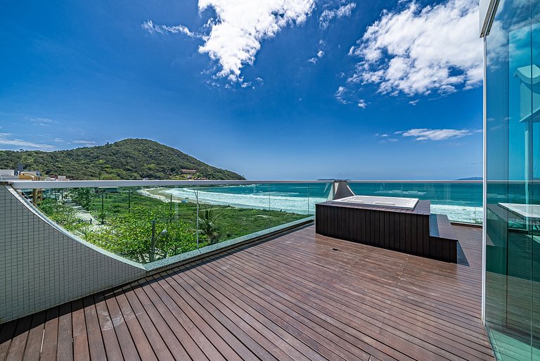 110 - Cobertura duplex com vista panorâmica para a Praia de