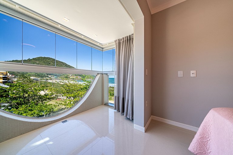 110 - Cobertura duplex com vista panorâmica para a Praia de