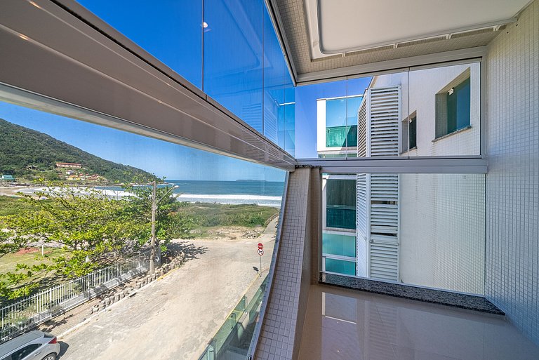 110 - Cobertura duplex com vista panorâmica para a Praia de