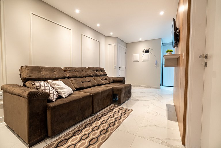 015 - Apartamento alto padrão próximo ao centro e à Praia de