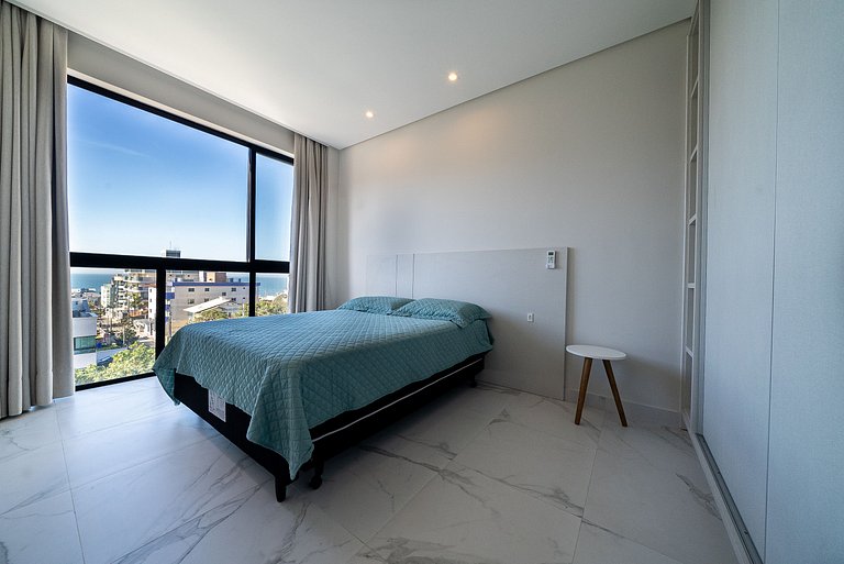 015 - Apartamento alto padrão próximo ao centro e à Praia de