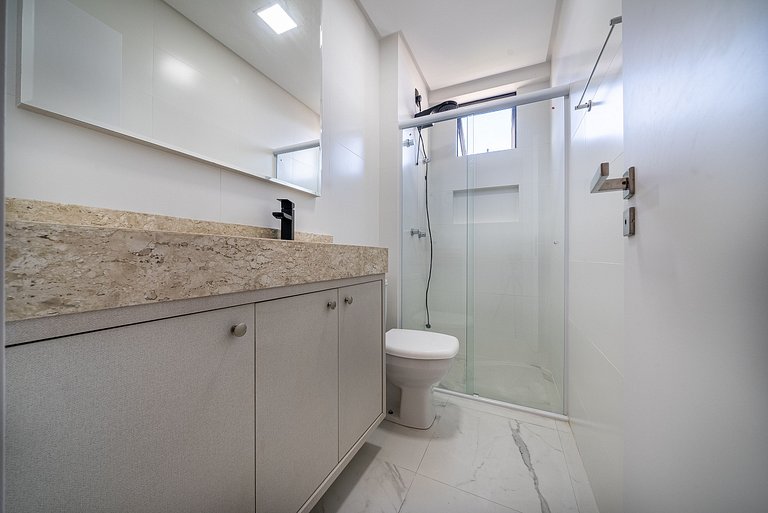 015 - Apartamento alto padrão próximo ao centro e à Praia de