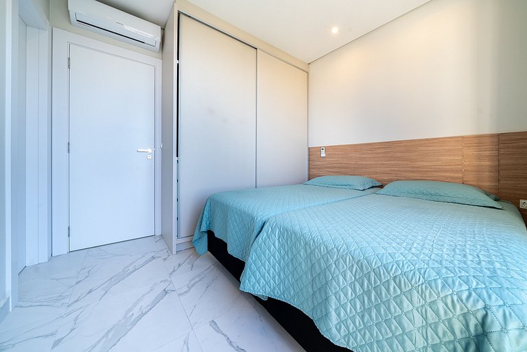 015 - Apartamento alto padrão próximo ao centro e à Praia de
