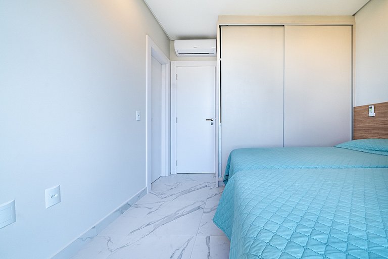 015 - Apartamento alto padrão próximo ao centro e à Praia de