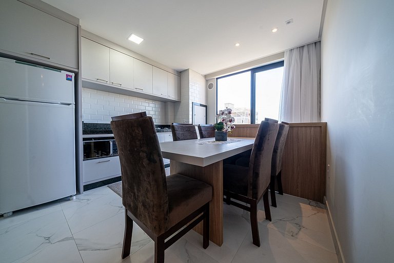 015 - Apartamento alto padrão próximo ao centro e à Praia de