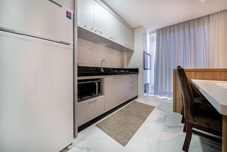 015 - Apartamento alto padrão próximo ao centro e à Praia de
