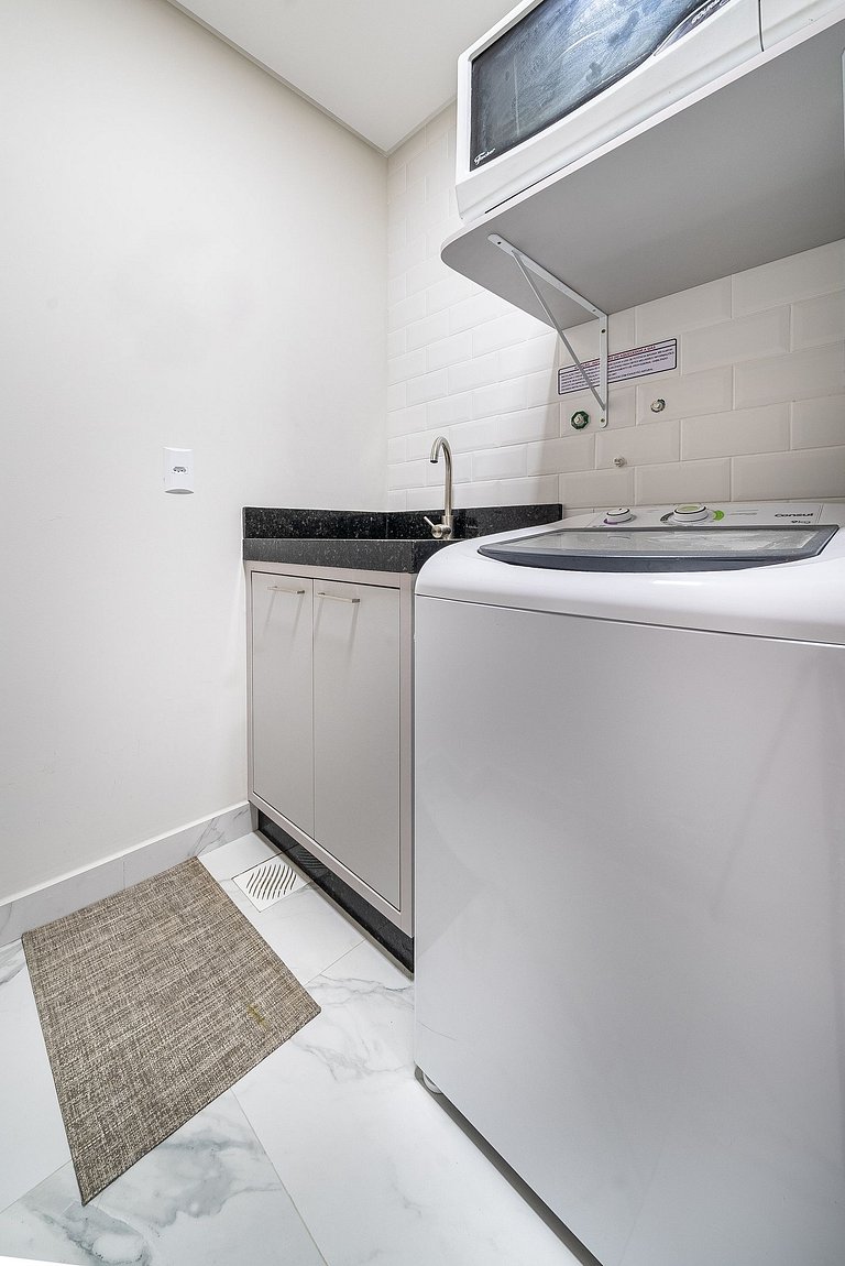 015 - Apartamento alto padrão próximo ao centro e à Praia de