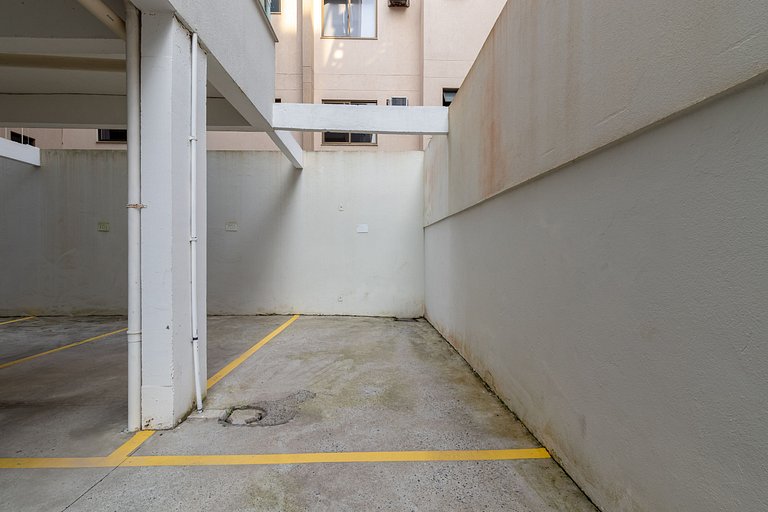 113 - Apto 3 dorm c/ sacada 130m do mar