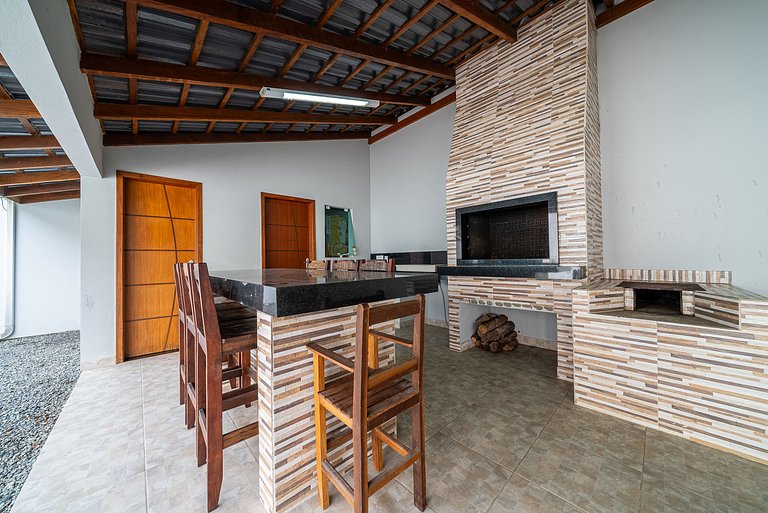 125 - Casa Mariscal espaçosa com área gourmet.