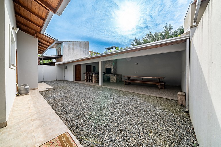 125 - Casa Mariscal espaçosa com área gourmet.