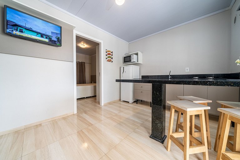 021 -Residencial com Piscina e Jacuzzi em Bombas