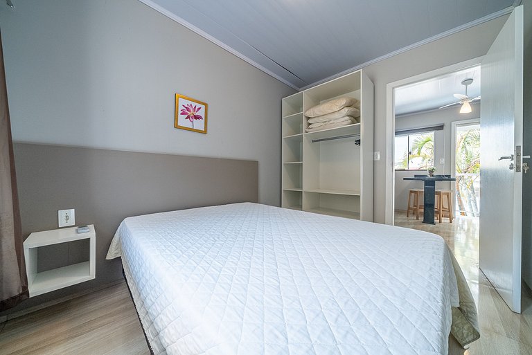 021 -Residencial com Piscina e Jacuzzi em Bombas