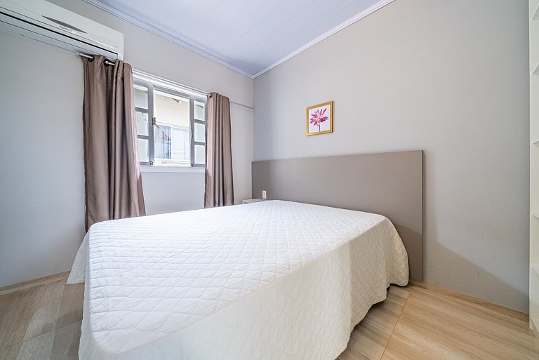 021 -Residencial com Piscina e Jacuzzi em Bombas