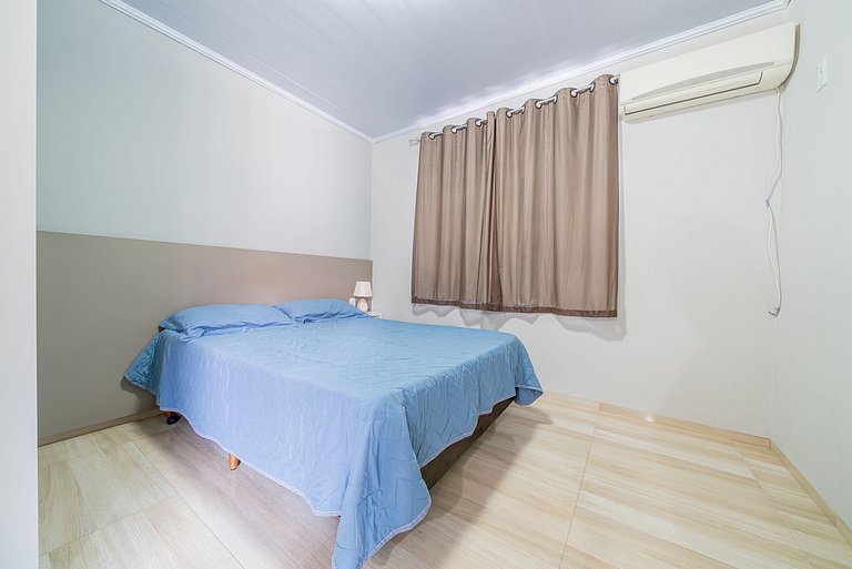 024 - Residencial com Piscina e Jacuzzi em Bombas