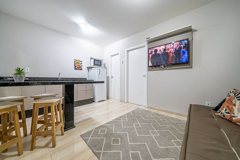 025 - Residencial com Piscina e Jacuzzi em Bombas