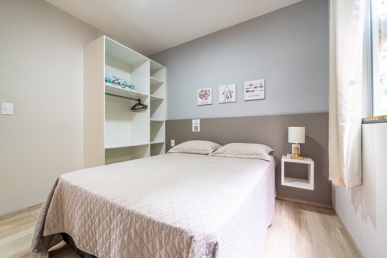 026 - Residencial com Piscina e Jacuzzi em Bombas