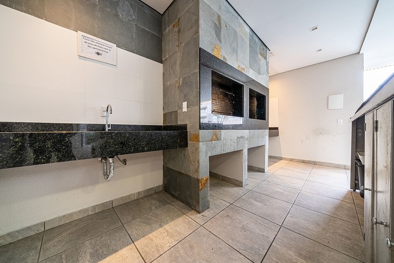 026 - Residencial com Piscina e Jacuzzi em Bombas