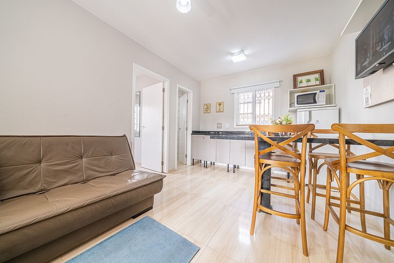 028 - Residencial com Piscina e Jacuzzi em Bombas