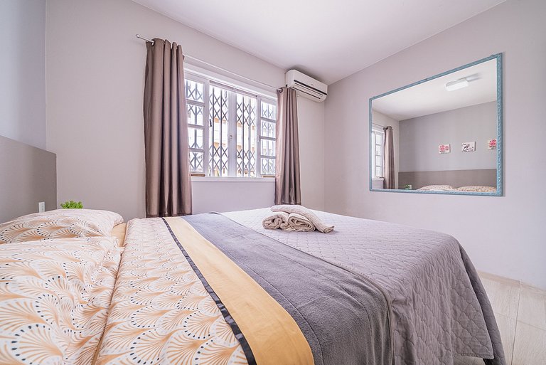 028 - Residencial com Piscina e Jacuzzi em Bombas